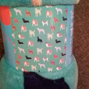 Doggy pattern soft throw